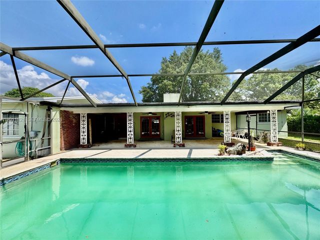434 NW 20th St, Homestead, FL 33030