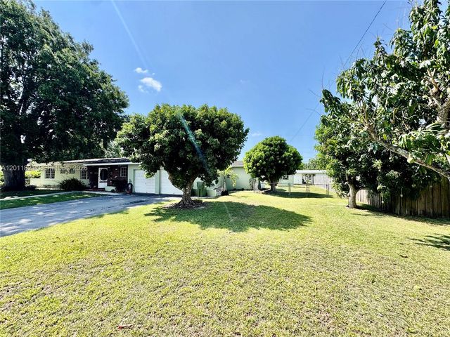 434 NW 20th St, Homestead, FL 33030
