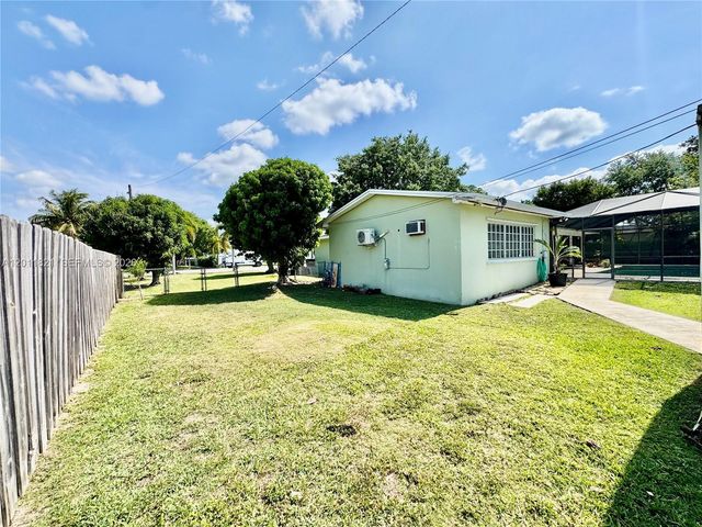 434 NW 20th St, Homestead, FL 33030