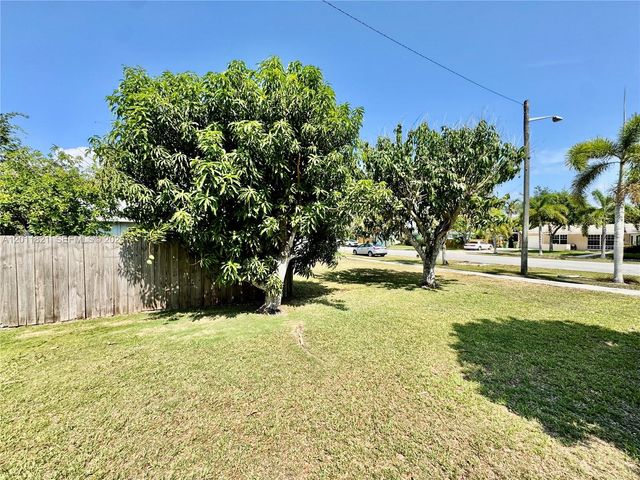 434 NW 20th St, Homestead, FL 33030
