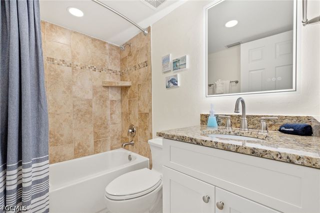 671 E Gulf DR 2C2, Sanibel, FL 33957