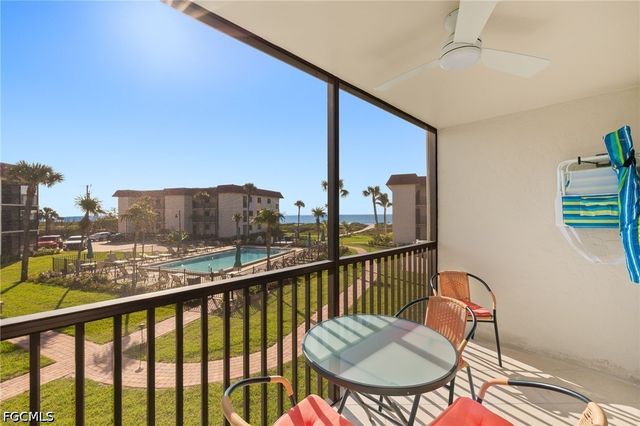 671 E Gulf DR 2C2, Sanibel, FL 33957