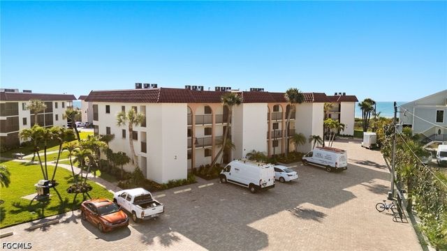 671 E Gulf DR 2C2, Sanibel, FL 33957