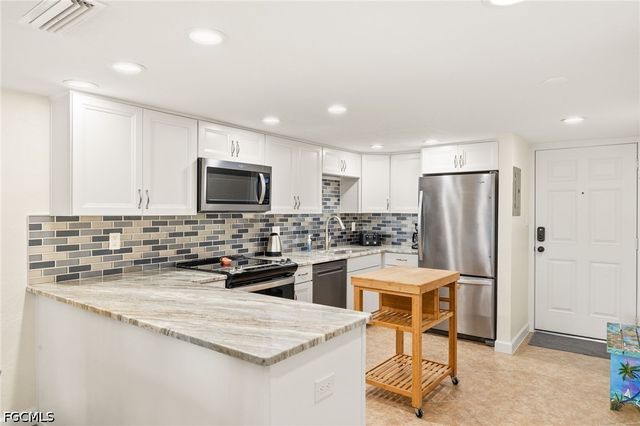 671 E Gulf DR 2C2, Sanibel, FL 33957