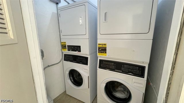 671 E Gulf DR 2C2, Sanibel, FL 33957