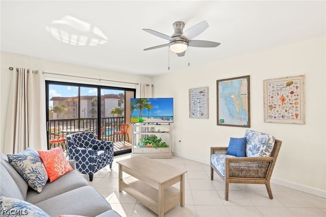 671 E Gulf DR 2C2, Sanibel, FL 33957