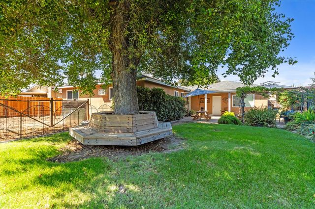 2016 Shushan Dr, Ceres, CA 95307