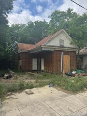 1130 Delaware, San Antonio, TX 78210