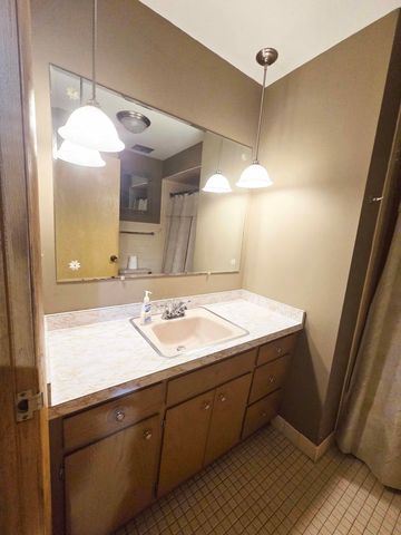 9605 S Kolin Avenue, Oak Lawn, IL 60453