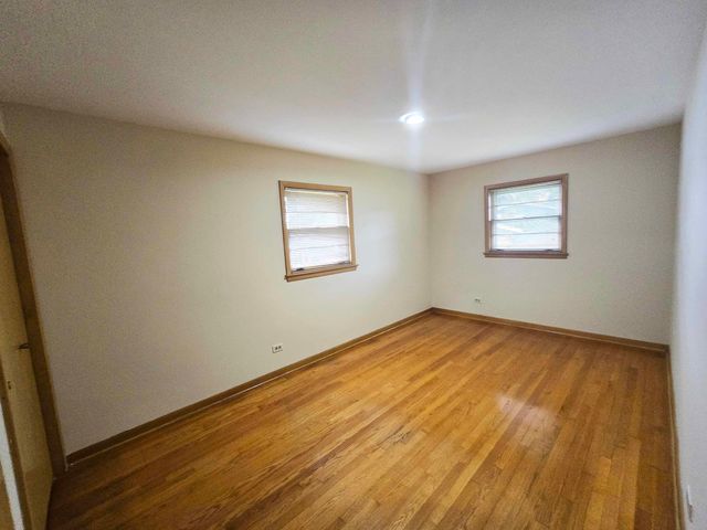 9605 S Kolin Avenue, Oak Lawn, IL 60453
