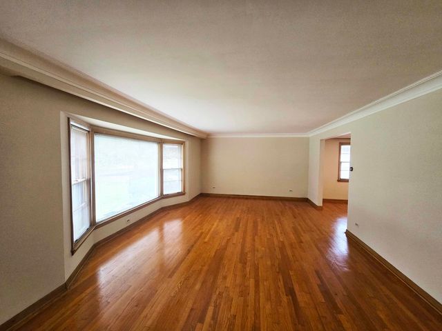 9605 S Kolin Avenue, Oak Lawn, IL 60453