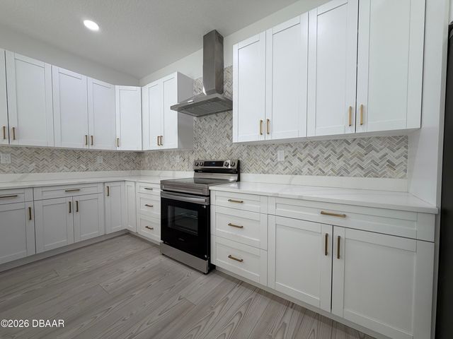 1607 Illinois Street, Daytona Beach, FL 32114