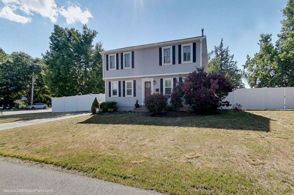 19 Child Lane, Warwick, RI 02886