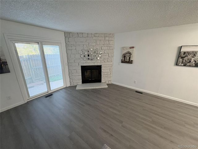 2280 S Jasper Way B, Aurora, CO 80013
