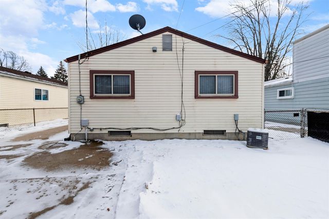 20497 Woodward Street, Clinton Township, MI 48035