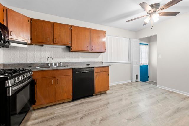 20497 Woodward Street, Clinton Township, MI 48035