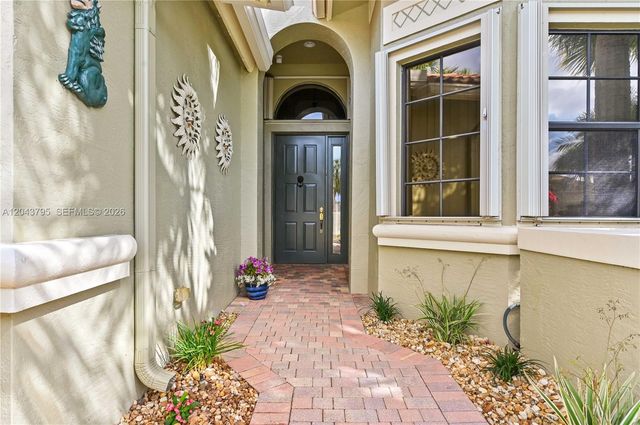 6823 Fabiano Cir, Boynton Beach, FL 33437