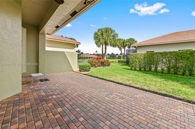 6823 Fabiano Cir, Boynton Beach, FL 33437