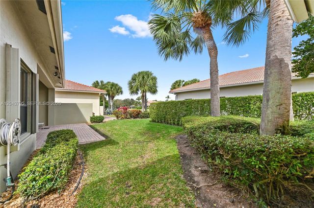 6823 Fabiano Cir, Boynton Beach, FL 33437
