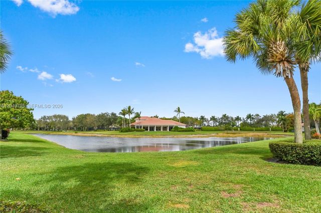 6823 Fabiano Cir, Boynton Beach, FL 33437
