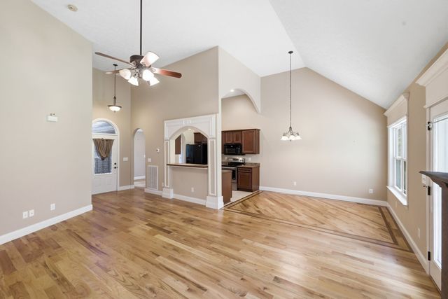 807 Cottonwood Ct, Springfield, TN 37172