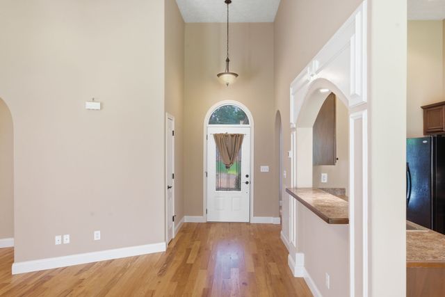 807 Cottonwood Ct, Springfield, TN 37172