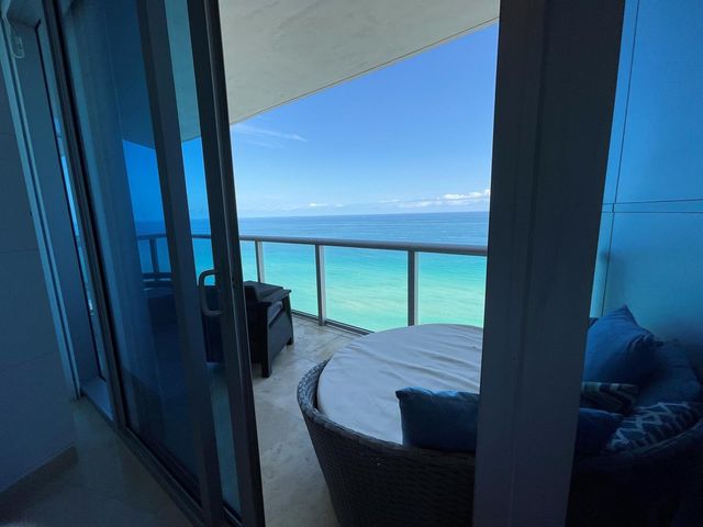 17001 Collins Avenue Unit 1806, Sunny Isles Beach, FL 33160