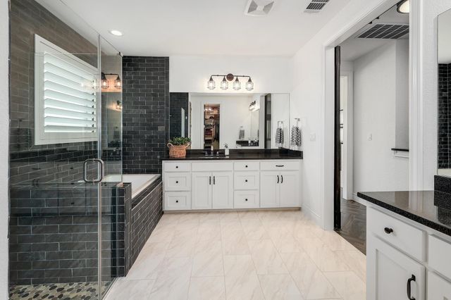 105 Graystone LN, Georgetown, TX 78633