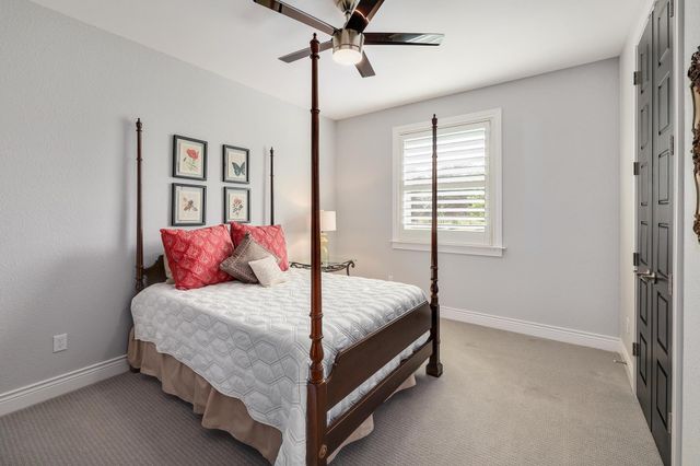 105 Graystone LN, Georgetown, TX 78633