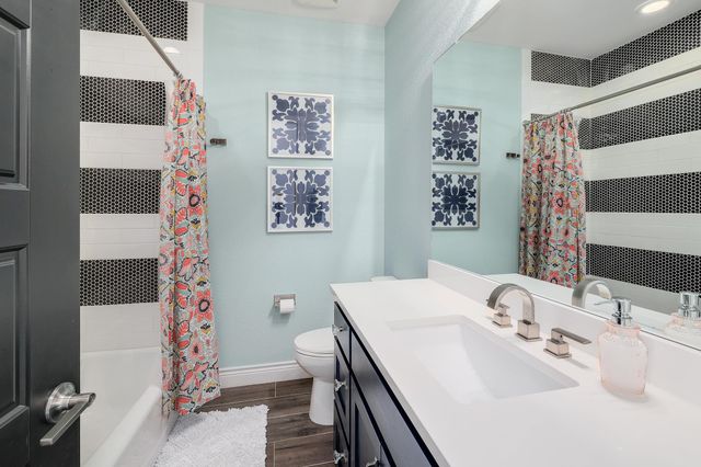 105 Graystone LN, Georgetown, TX 78633