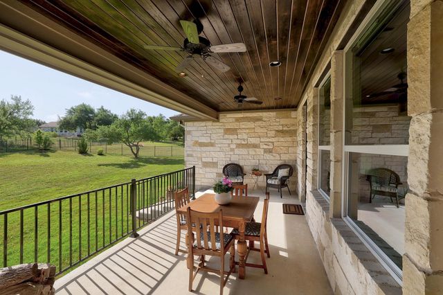 105 Graystone LN, Georgetown, TX 78633