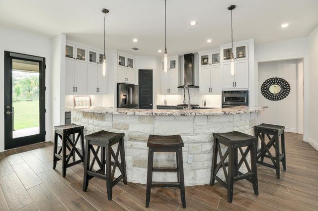 105 Graystone LN, Georgetown, TX 78633