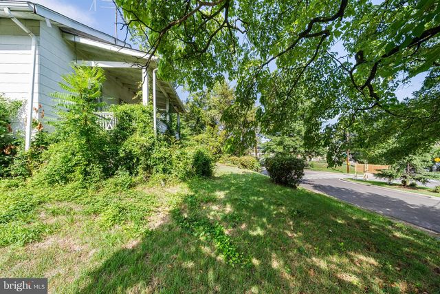 2162 30TH ST NE, Washington, DC 20018