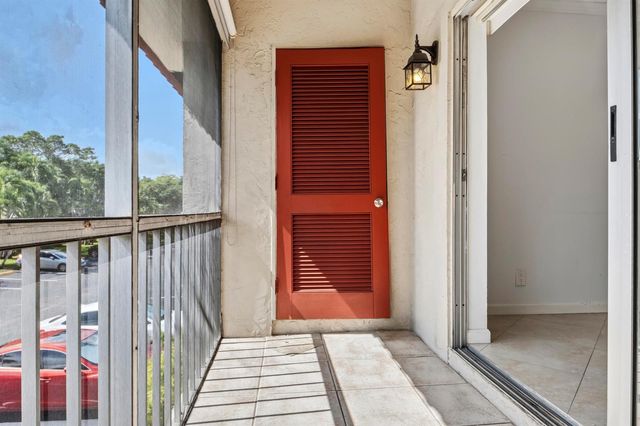13 Jacaranda Drive 214, Plantation, FL 33324