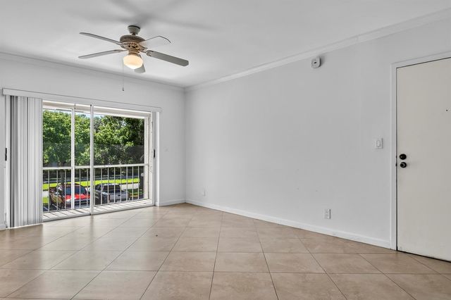 13 Jacaranda Drive 214, Plantation, FL 33324