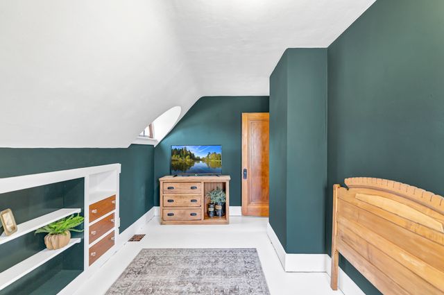 251 Merrill Avenue, Loves Park, IL 61111