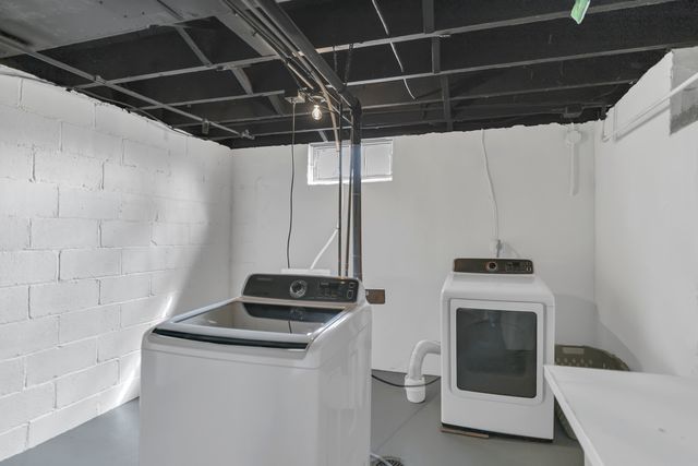 251 Merrill Avenue, Loves Park, IL 61111