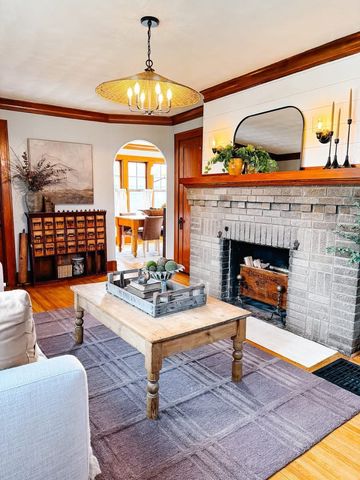 251 Merrill Avenue, Loves Park, IL 61111