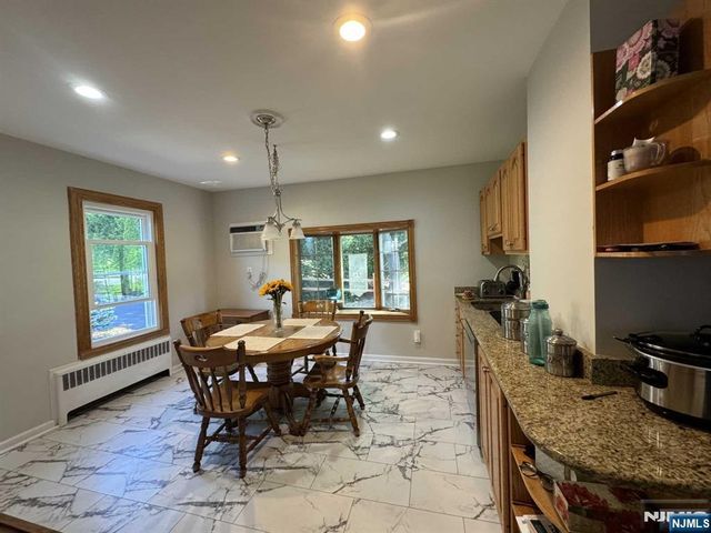 45 Hill Street, Midland Park, NJ 07432