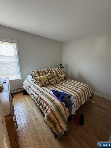 45 Hill Street, Midland Park, NJ 07432