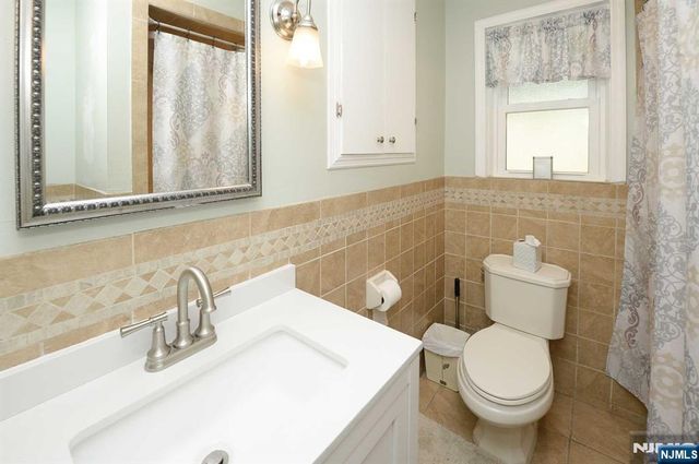 45 Hill Street, Midland Park, NJ 07432