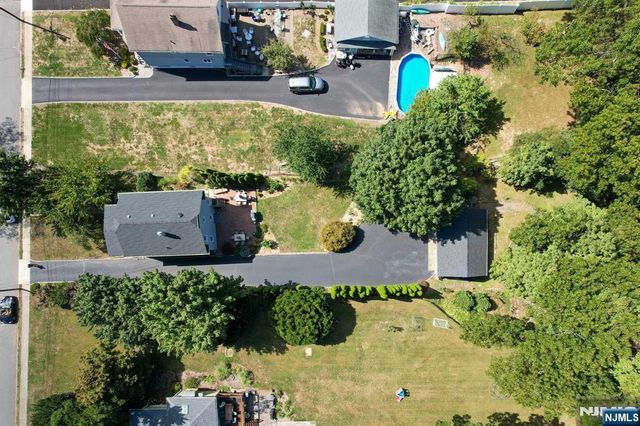 45 Hill Street, Midland Park, NJ 07432
