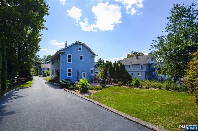 45 Hill Street, Midland Park, NJ 07432