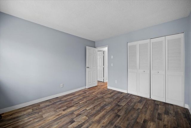 1 Chapel Hill Dr 10, Plymouth, MA 02360