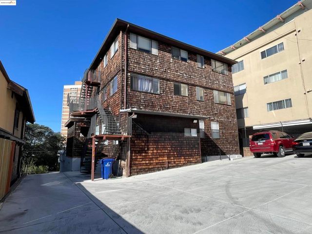 290 Park View Terrace, Oakland, CA 94610
