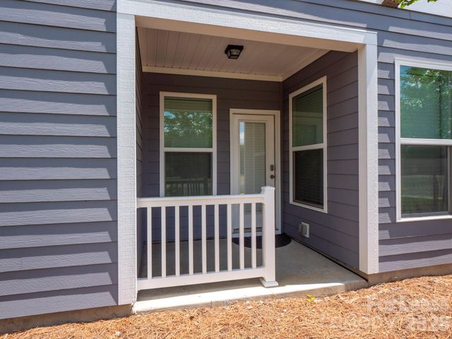 1034 Lyndon Station Drive, Pineville, NC 28134
