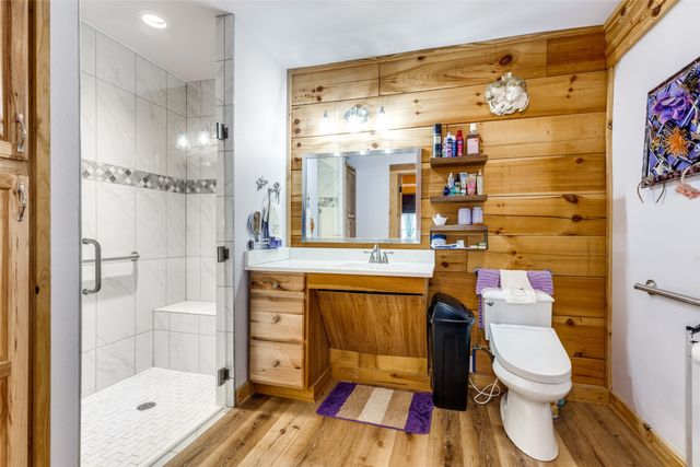 424 Inwood Road, Azle, TX 76020