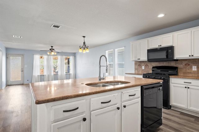 510 Red Tails DR NE, Austin, TX 78725