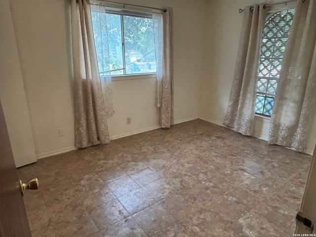 4918 PELICAN LN, San Antonio, TX 78217