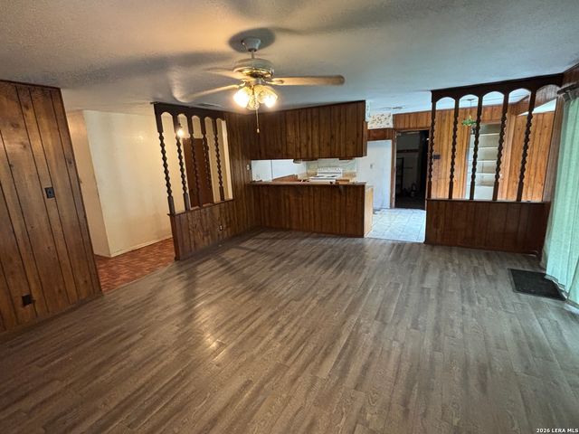 4918 PELICAN LN, San Antonio, TX 78217